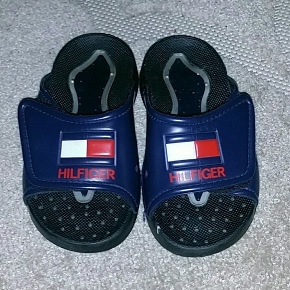 tommy hilfiger boys slides